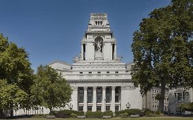 Four Seasons Trinity Square